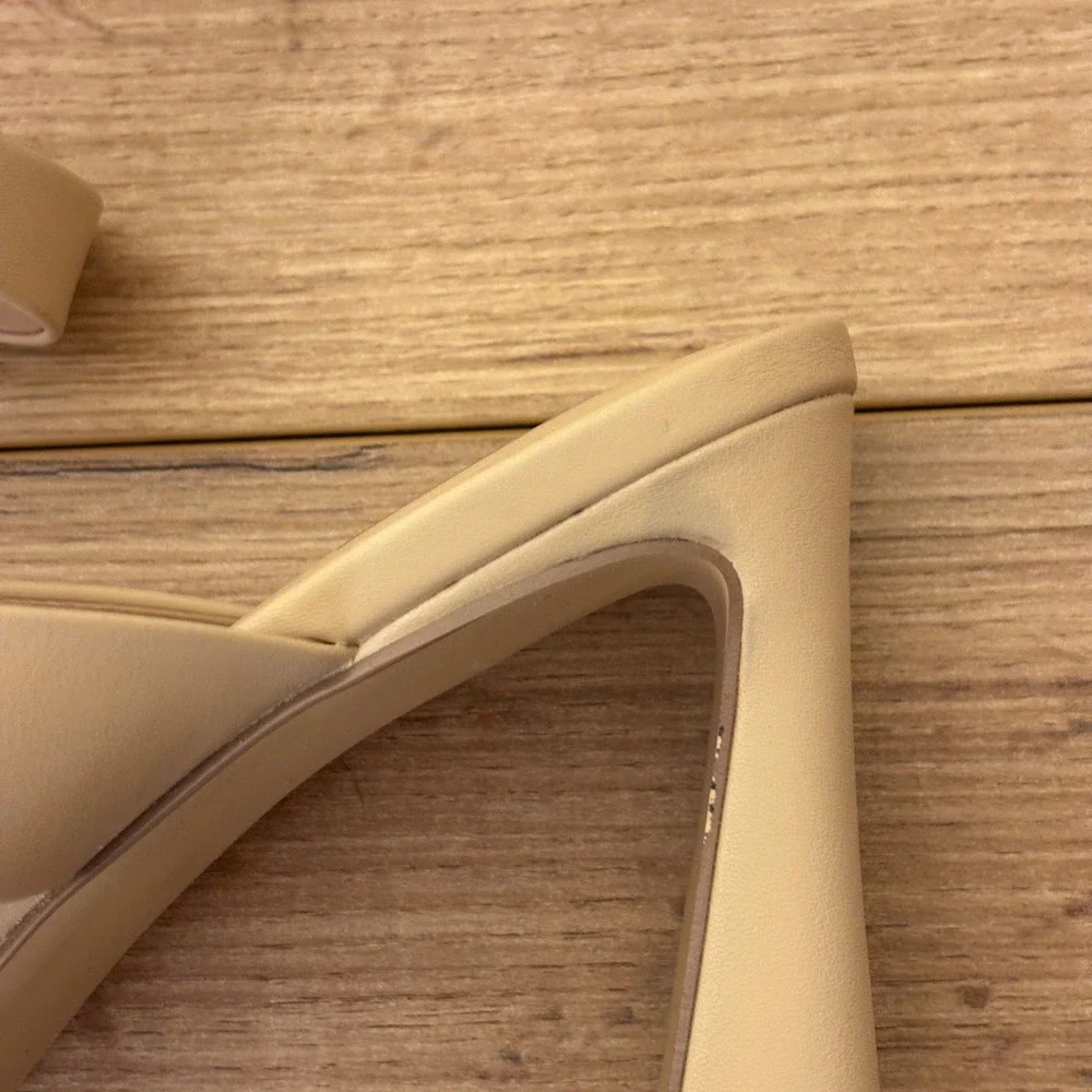 DOLCE VITA Veniss Block Heel Sandals Nude Tan Women Size 8.5 Open Toe Strappy
